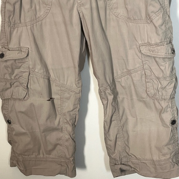 Kuhl Imperfection Tan Cargo Capris Oversized Sz 4 - Picture 3 of 7